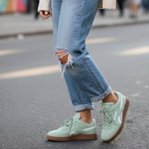 Reebok Green and White Suede Women's Sneakers NWOT - Picture 7 of 7